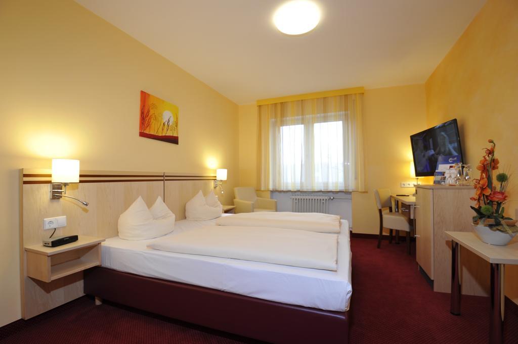 Hotel Apollo Garni Regensburg Exterior foto