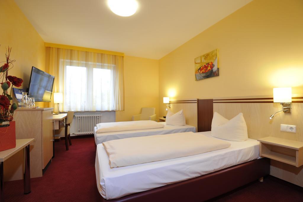 Hotel Apollo Garni Regensburg Exterior foto
